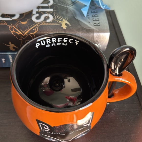 Purrfect brew cauldron mug - Picture 7 of 8